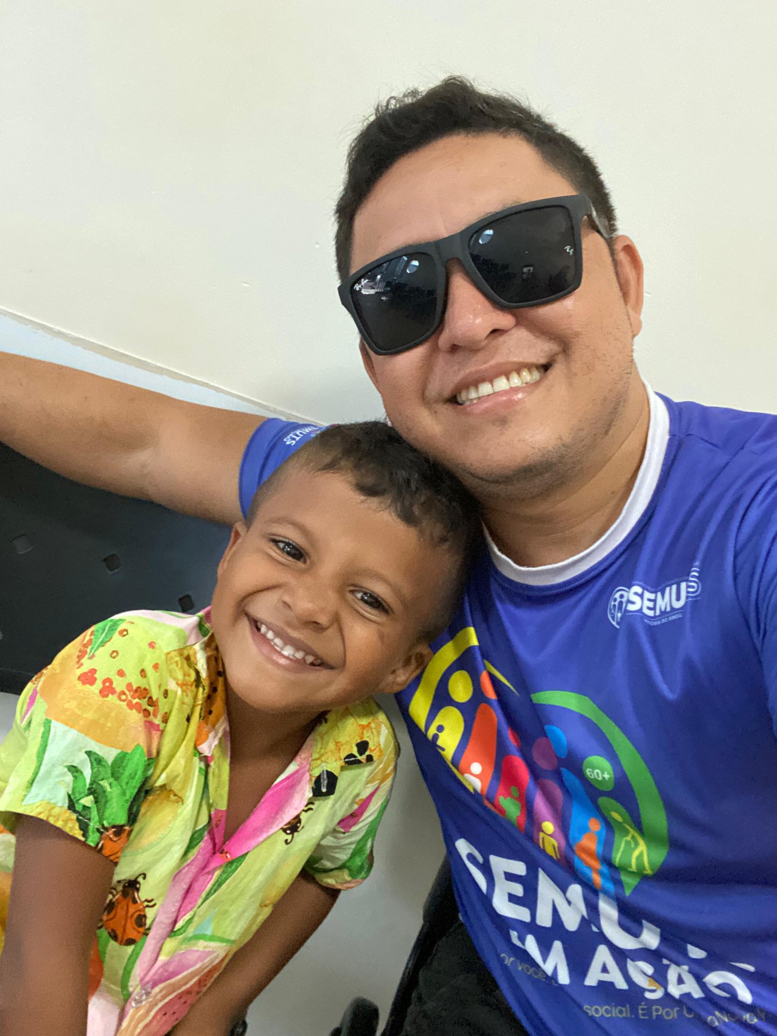 Oficina de artes para crianças com e sem autismo