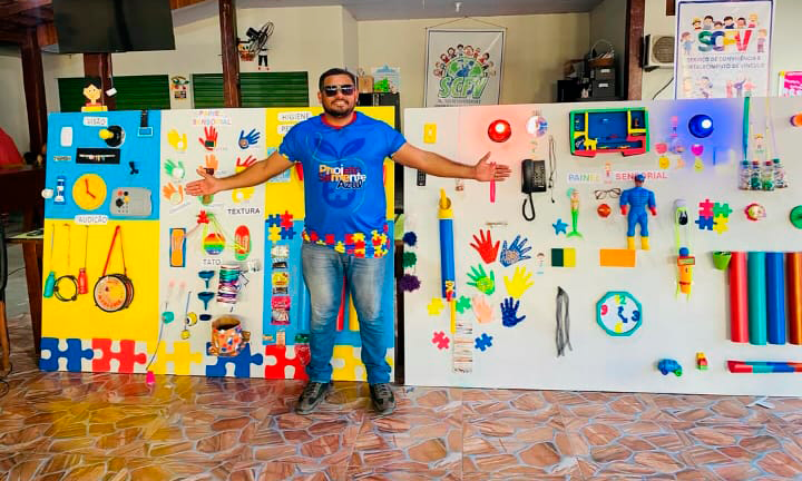 Oficina de artes para crianças com e sem autismo